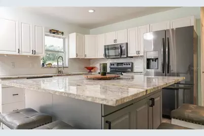 153 SW Monroe Circle N, Saint Petersburg, FL 33703 - Photo 11