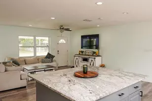 153 SW Monroe Cir N, Saint Petersburg, FL 33703 - Photo 15