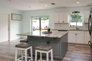 153 SW Monroe Cir N, Saint Petersburg, FL 33703 - Photo 19