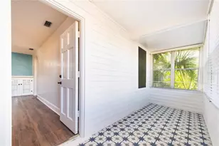 2010 42nd St S, Saint Petersburg, FL 33711 - Photo 25