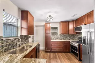 2010 42nd St S, Saint Petersburg, FL 33711 - Photo 13