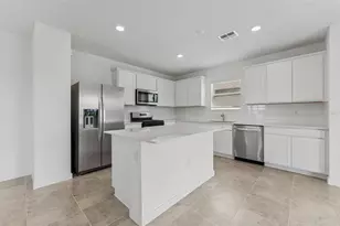 9127 Newmons Pl, Wildwood, FL 34785 - Photo 3