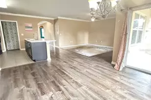 3838 Crossline Dr, Spring Hill, FL 34609 - Photo 7