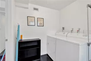 4147 Augustine Ave, Sarasota, FL 34231 - Photo 17