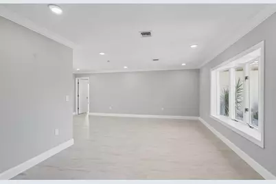 6994 Country Lakes Circle, Sarasota, FL 34243 - Photo 9