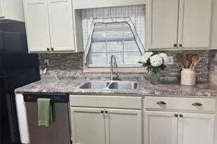 512 Green Cir, Fort Meade, FL 33841 - Photo 5