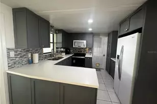 1717 Colleen St, Sarasota, FL 34231 - Photo 7