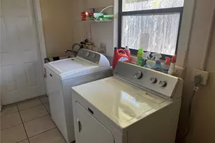 1717 Colleen St, Sarasota, FL 34231 - Photo 15