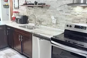 10004 Memorial Hwy, Tampa, FL 33615 - Photo 19