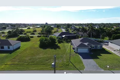 2012 NW 24th Place, Cape Coral, FL 33993 - Photo 3