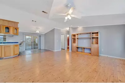 142 S Saint Thomas Circle, Apollo Beach, FL 33572 - Photo 15