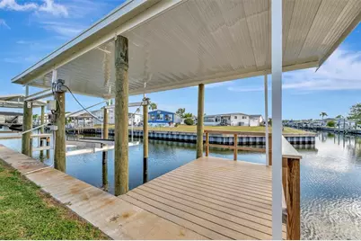 142 S Saint Thomas Circle, Apollo Beach, FL 33572 - Photo 7