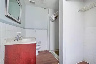 1745 44th St S, Saint Petersburg, FL 33711 - Photo 9