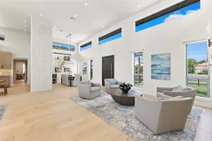 5129 W Neptune Way, Tampa, FL 33609 - Photo 19