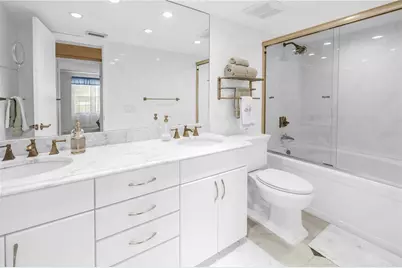 6085 Bahia Del Mar Boulevard #105, Saint Petersburg, FL 33715 - Photo 21