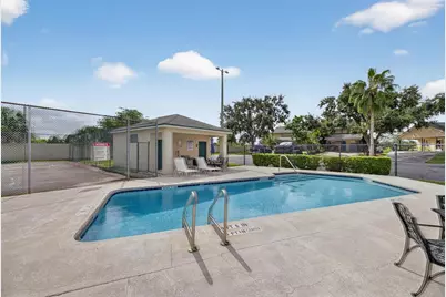 620 Yardarm Drive #10, Apollo Beach, FL 33572 - Photo 5