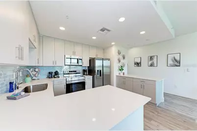 1709 N Tamiami Trail #425, Sarasota, FL 34234 - Photo 13