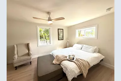 400 38th Avenue NE, Saint Petersburg, FL 33704 - Photo 11