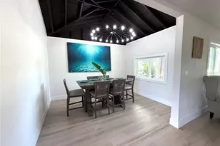 400 38th Ave NE, Saint Petersburg, FL 33704 - Photo 3