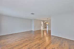 206 Sola Ln, Sun City Center, FL 33573 - Photo 7