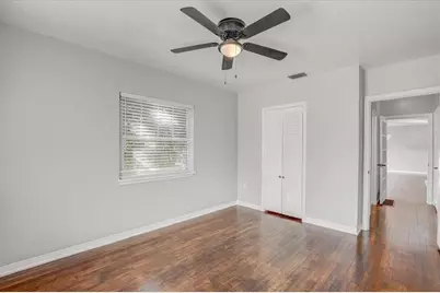 329 57th Avenue S, Saint Petersburg, FL 33705 - Photo 11