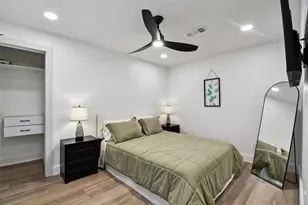 320 Palm Island NE, Clearwater Beach, FL 33767 - Photo 23