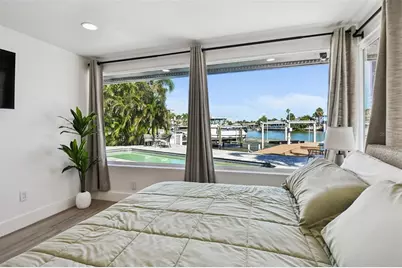 320 Palm Island NE, Clearwater Beach, FL 33767 - Photo 13