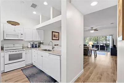 6330 99th Way N #14C, Saint Petersburg, FL 33708 - Photo 5