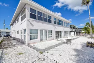 11975 3rd St E, Treasure Island, FL 33706 - Photo 23