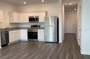 6157 Daerr Rdg St, Zephyrhills, FL 33542 - Photo 7