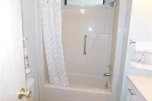 38723 Vulcan Cir, Zephyrhills, FL 33542 - Photo 15