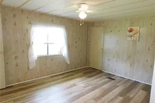 38723 Vulcan Cir, Zephyrhills, FL 33542 - Photo 17