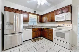 6251 2nd Ave S, Saint Petersburg, FL 33707 - Photo 19