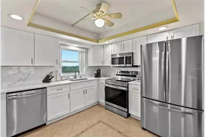 4550 Cove Circle #704, Saint Petersburg, FL 33708 - Photo 19