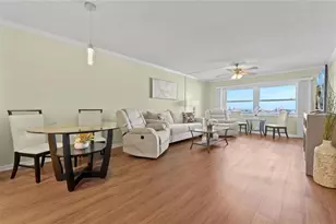 4550 Cove Cir, Saint Petersburg, FL 33708 - Photo 23