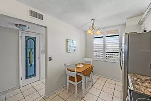 7600 Sun Island Dr S, South Pasadena, FL 33707 - Photo 9