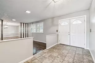 10725 Dixon Dr, Riverview, FL 33579 - Photo 13