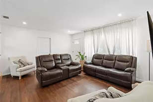 2010 Lee Dr, Valrico, FL 33594 - Photo 7