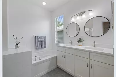 10136 Kingsbridge Avenue, Tampa, FL 33626 - Photo 17