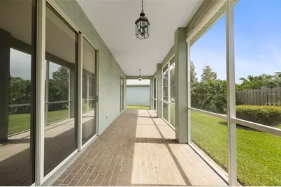 10136 Kingsbridge Avenue, Tampa, FL 33626 - Photo 25