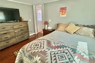 7202 Mt Essex Dr NE, Saint Petersburg, FL 33702 - Photo 15