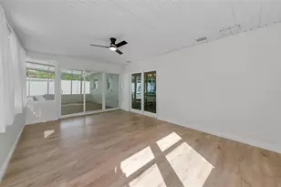 2237 Spanish Vistas Dr, Dunedin, FL 34698 - Photo 11