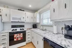 5357 81st St N, Saint Petersburg, FL 33709 - Photo 3