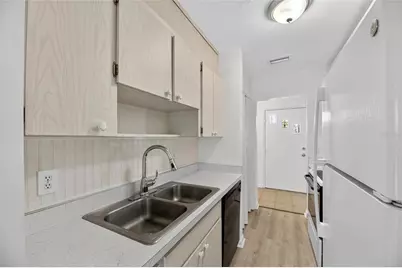 1238 Fordham Drive, Sun City Center, FL 33573 - Photo 11