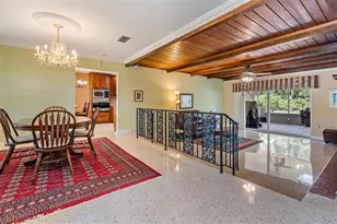 3909 Hudson Ln, Tampa, FL 33618 - Photo 7