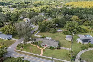 3909 Hudson Ln, Tampa, FL 33618 - Photo 5