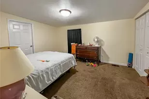 5811 11th St, Zephyrhills, FL 33542 - Photo 11