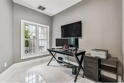 3155 Lake Ellen Drive, Tampa, FL 33618 - Photo 9