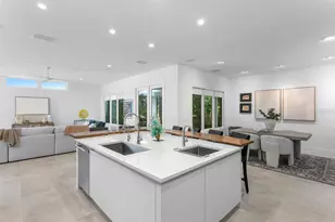 720 16th Ave NE, Saint Petersburg, FL 33704 - Photo 13