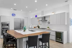 720 16th Ave NE, Saint Petersburg, FL 33704 - Photo 9